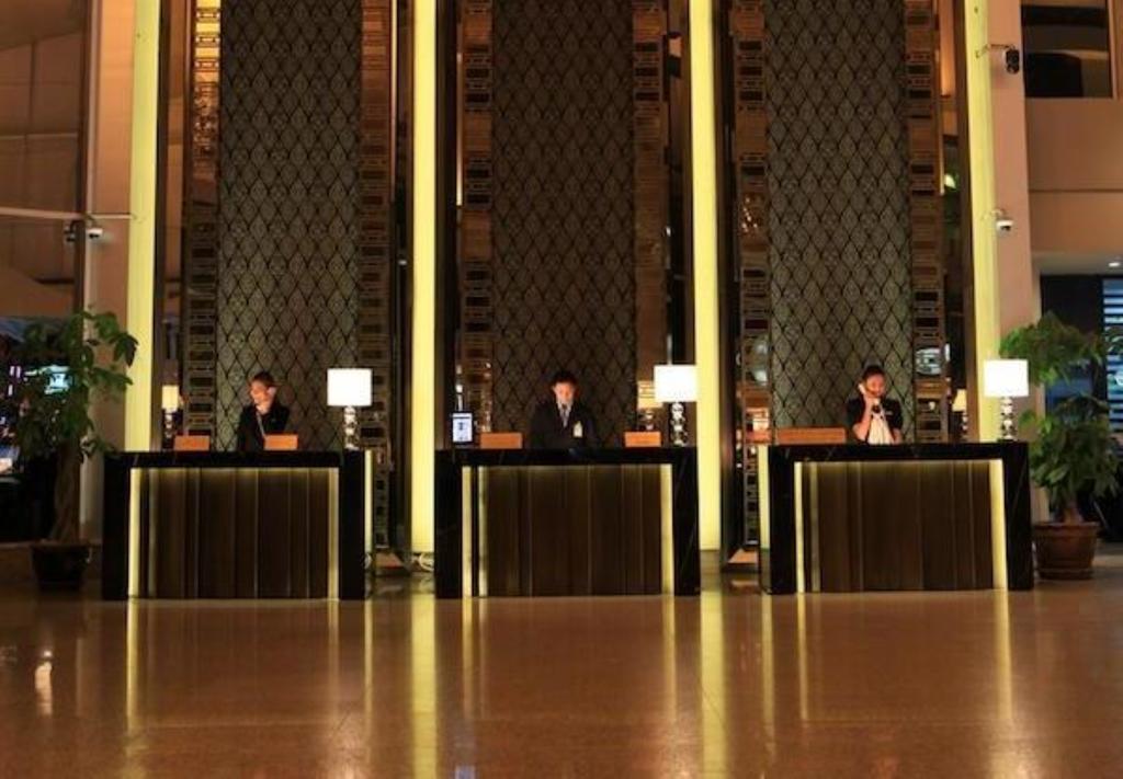 Holiday Palace Ou Chrov Ngoại thất bức ảnh