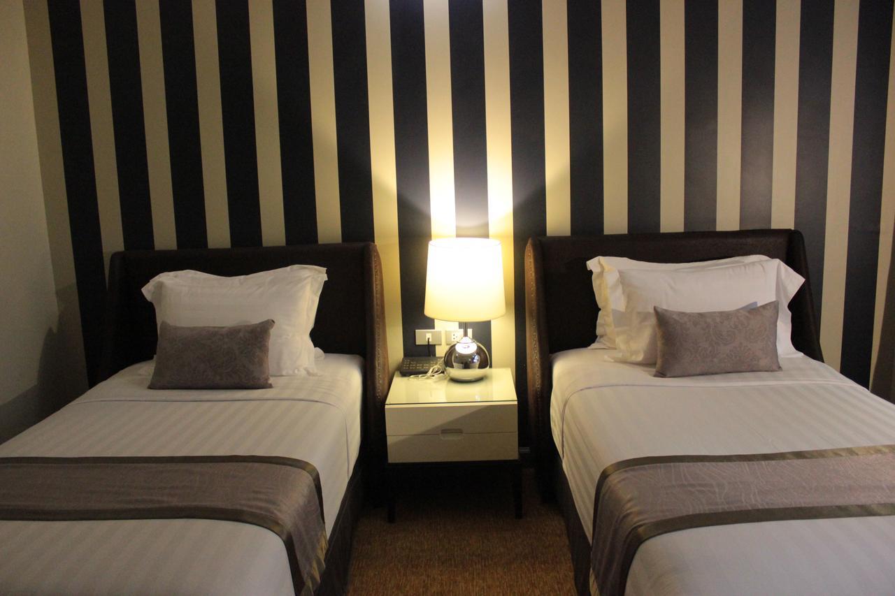 Holiday Palace Ou Chrov Ngoại thất bức ảnh