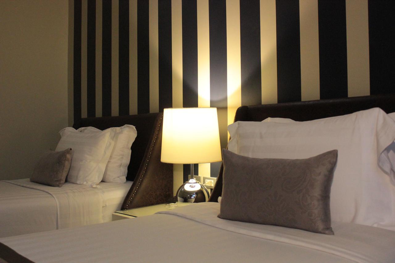 Holiday Palace Ou Chrov Ngoại thất bức ảnh
