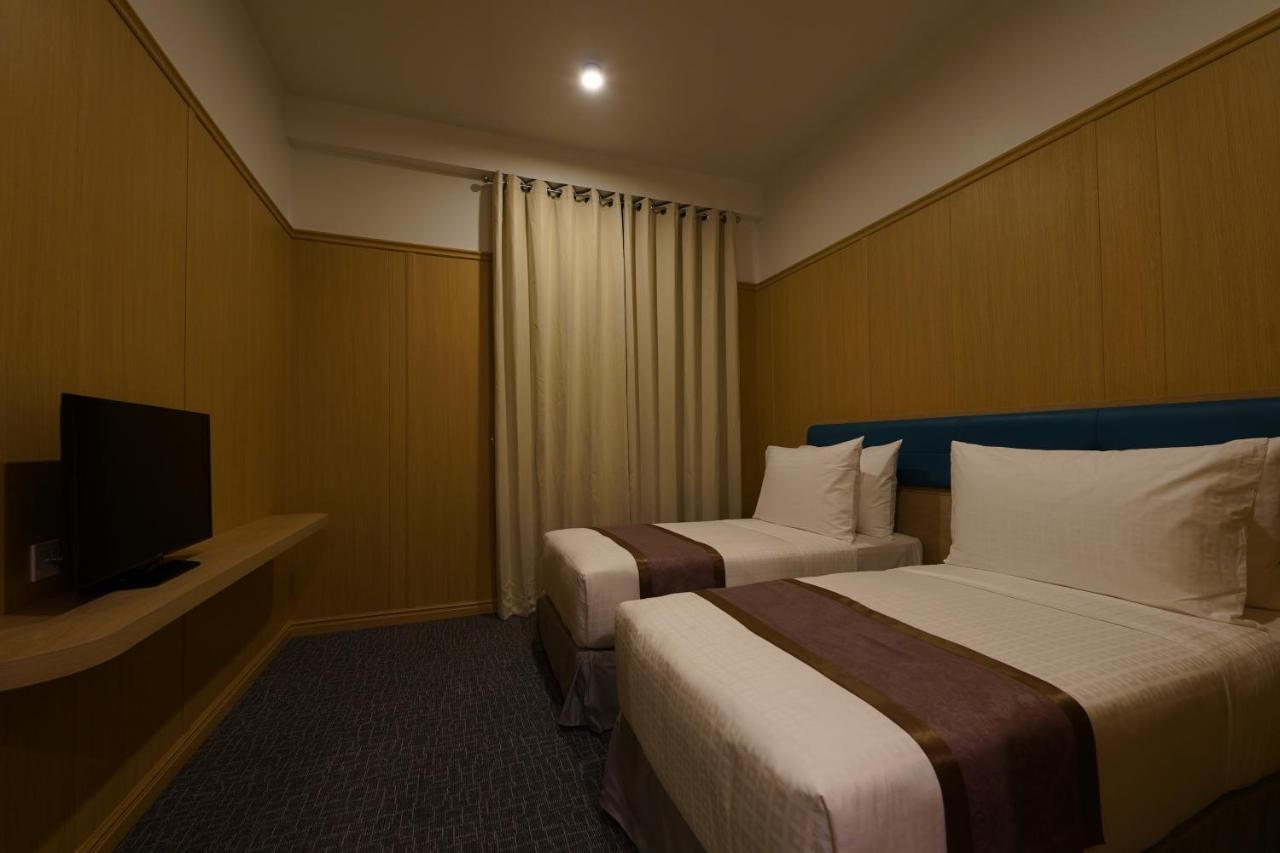 Holiday Palace Ou Chrov Ngoại thất bức ảnh