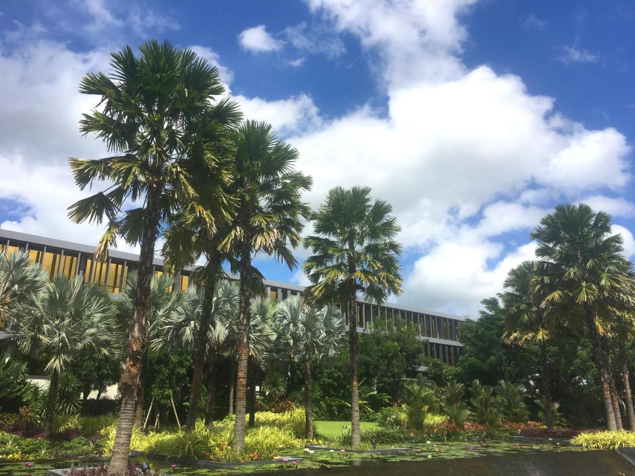 Holiday Palace Ou Chrov Ngoại thất bức ảnh